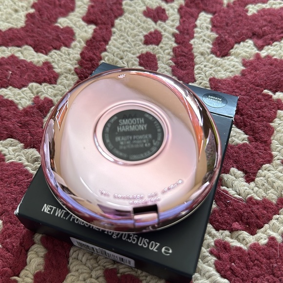 MAC x Diana Ross Smooth Harmony Beauty Powder - Rare!  Limited!  Brand new! - Picture 3 of 3